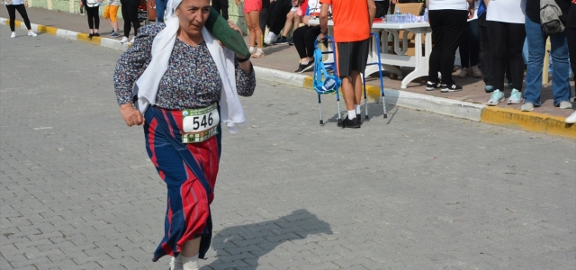 3. İstiklal Yolu Şerife Bacı Yarı Maratonu yapıldı