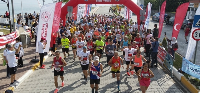 3. İstiklal Yolu Şerife Bacı Yarı Maratonu yapıldı