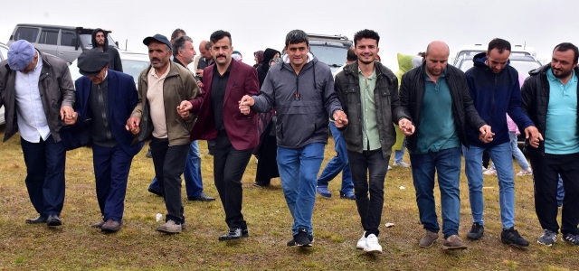 Belediye Başkan Vekili Hamza Karabulut Ayeser Yayla Şenliğine Katıldı