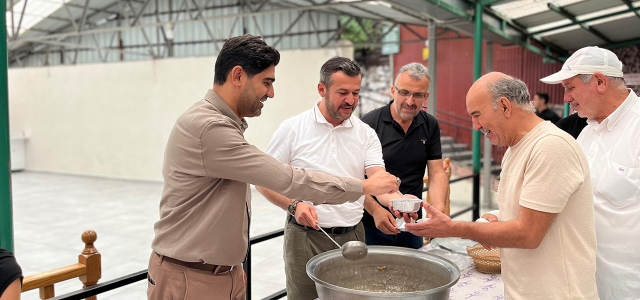 Belediye Başkanı Özkan Çetinkaya Aşure İkramı Programına Katıldı