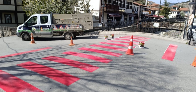 Bolu Belediyesi’nden Göynük’e destek