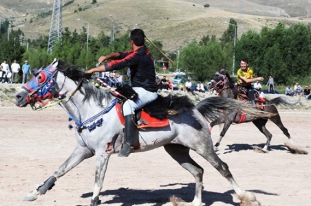 Cirit Takımları Bu Kez Dede Korkut Şölenleri İçin At Bindi