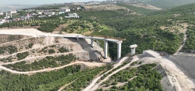 Dilovası Hastane Yolu’nda 40 kirişin montajı tamam