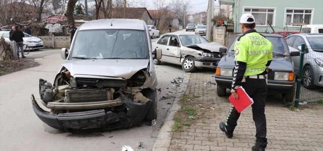 Düzce'de trafik kazası: 5 yaralı