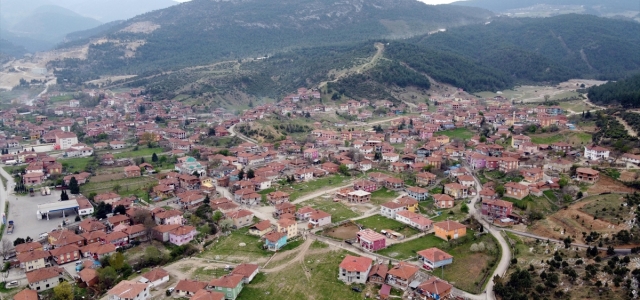 Karabük'te iki mahallede pozitif vakaların görüldüğü evler karantinaya alındı