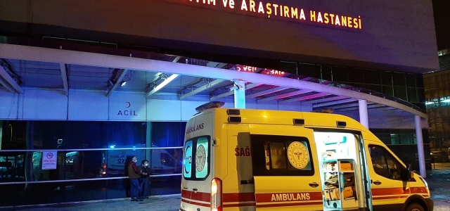 Karabük'te otomobille hafif ticari araç çarpıştı: 5 yaralı