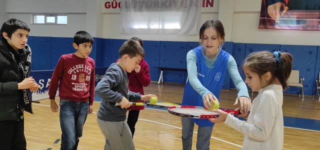 Özel çocuklar ve engelliler için "Mutlu Çarşamba Projesi" etkinliği düzenlendi