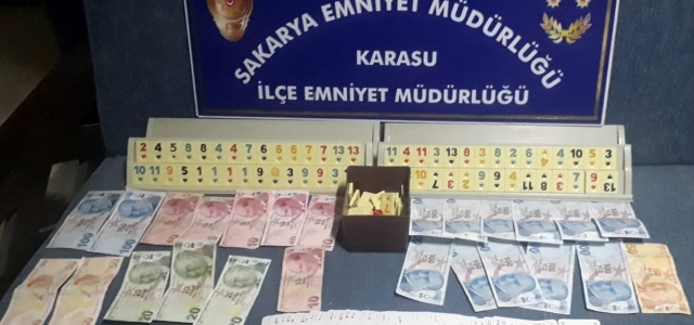 Sakarya'da evin çatı katında kumar oynayan 11 kişiye para cezası uygulandı