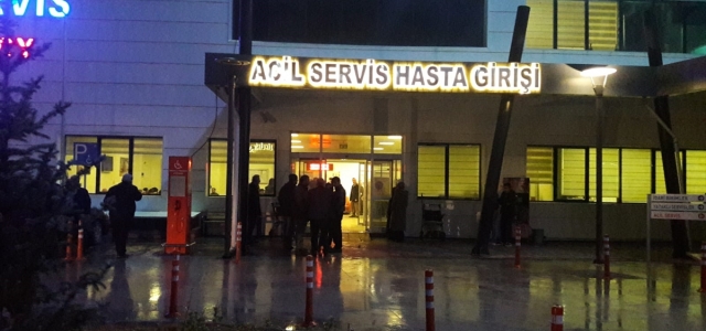 Sinop'ta otomobil dereye devrildi: 1 ölü, 2 yaralı