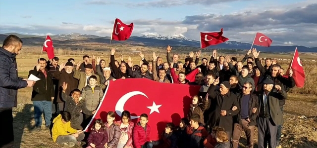 Türkiye Mehmetçik için tek yürek oldu