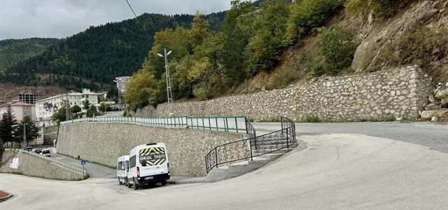 Yeni Mahalle’de Kaldırım Ve Merdiven Çalışmaları Tamamlandı