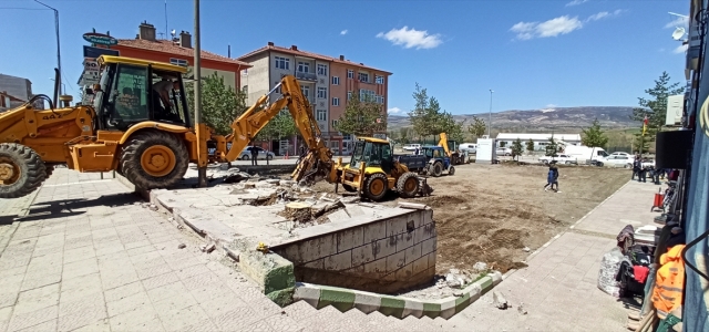 Yeşilyurt ilçasinde meydan yeniden düzenlenecek