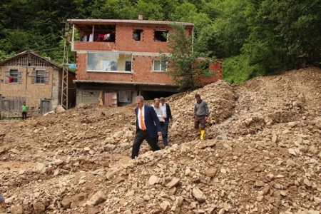 Yomra'da sel! Yağışlar bu kez Yomra'yı vurdu